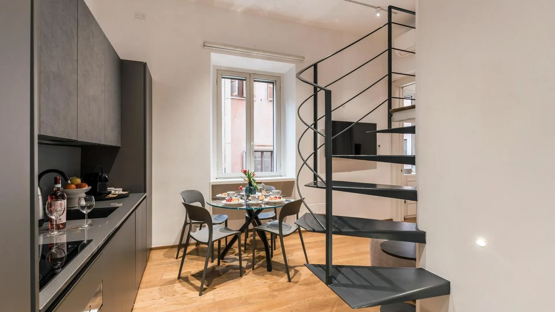 The Best Rent - One-Bedroom Flat In Tritone Area Rome 0*,
