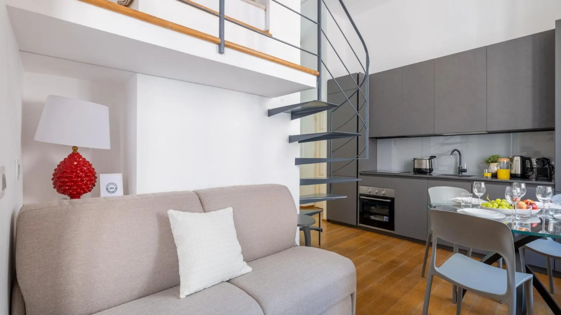 The Best Rent - One-Bedroom Flat In Tritone Area Rome Apartment