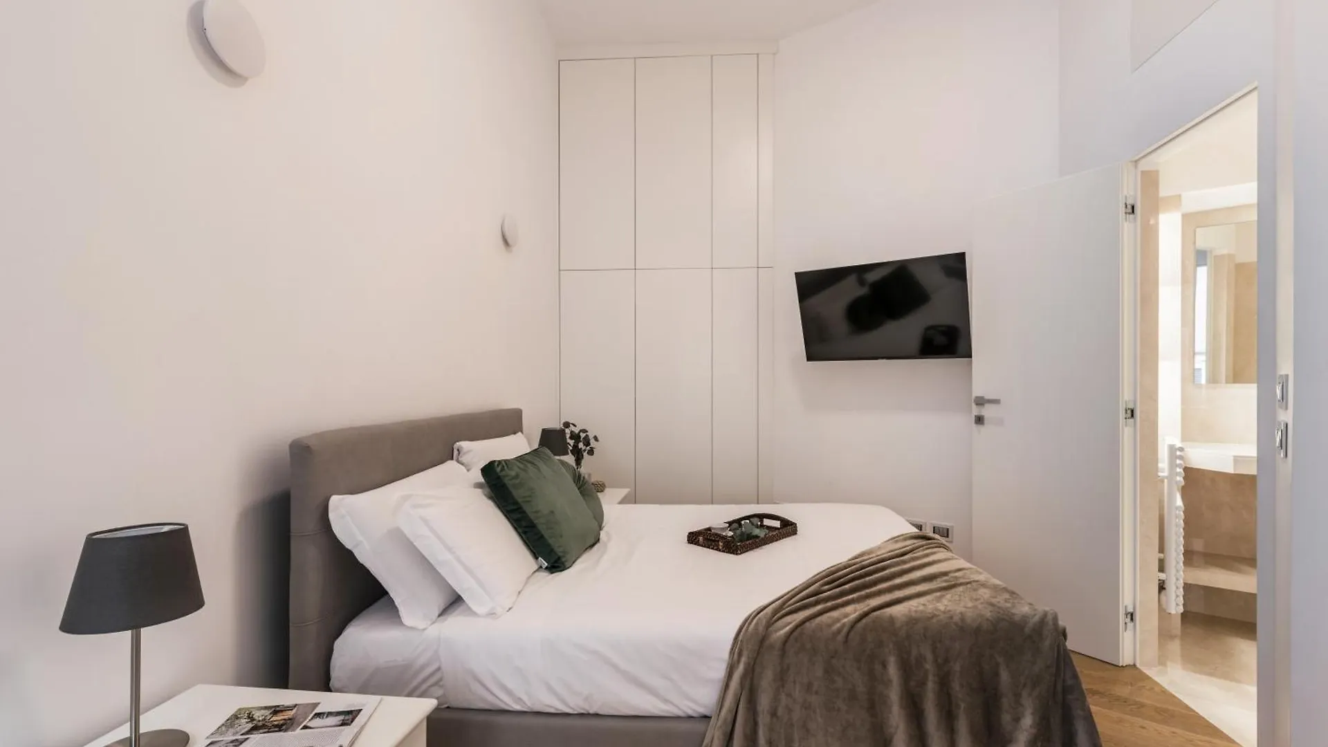 Apartment The Best Rent - One-Bedroom Flat In Tritone Area Rome