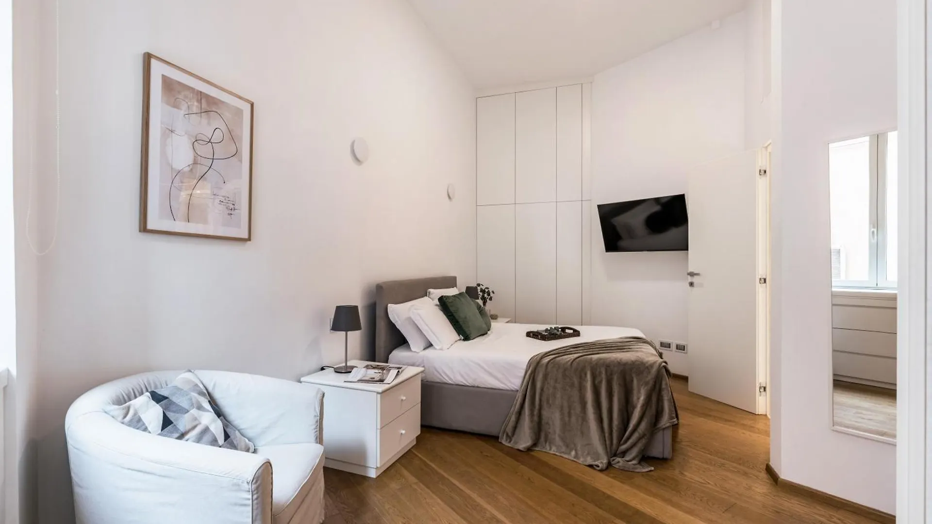 The Best Rent - One-Bedroom Flat In Tritone Area Rome 0*,  Italy