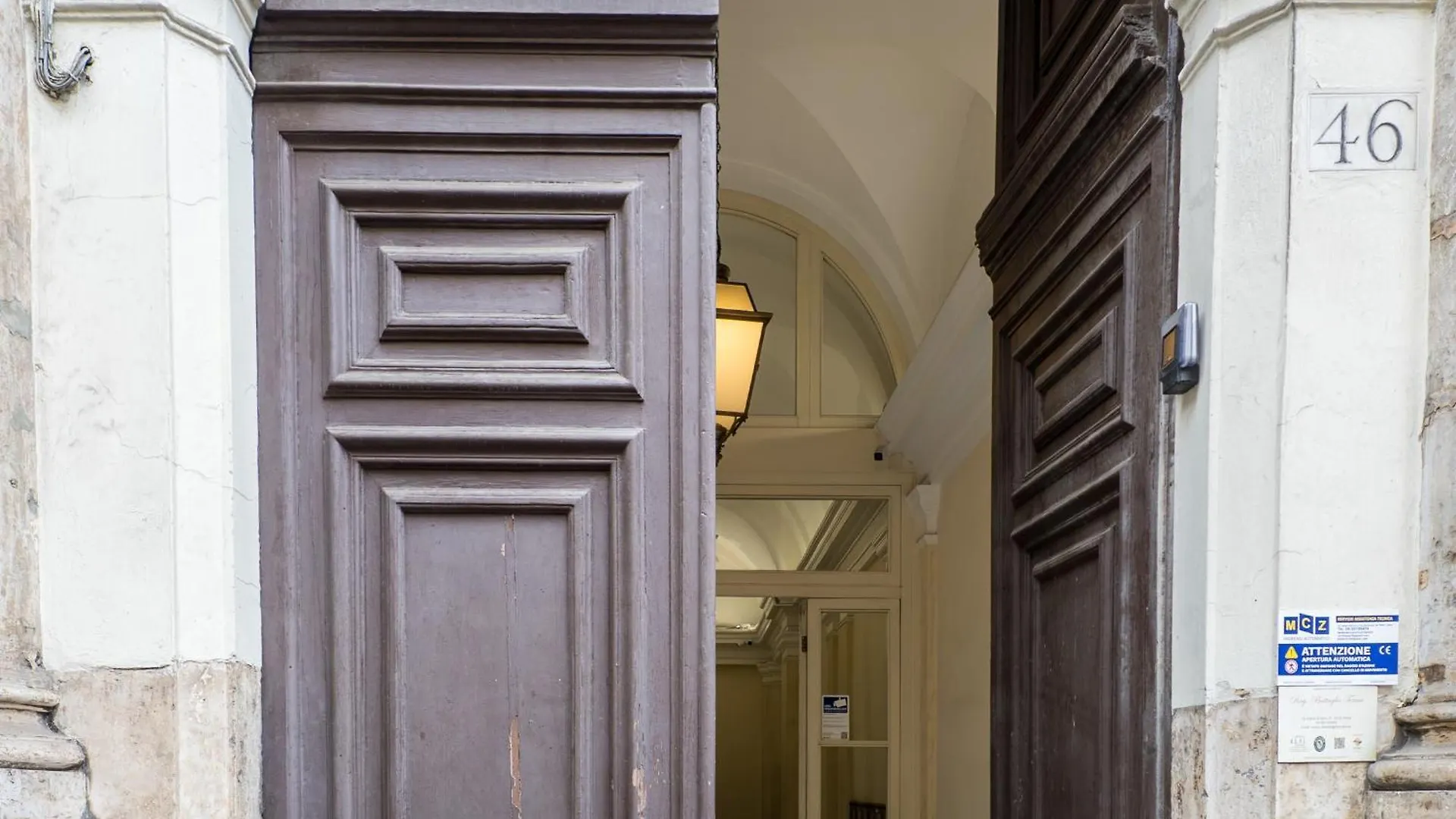 The Best Rent - One-Bedroom Flat In Tritone Area Rome Italy