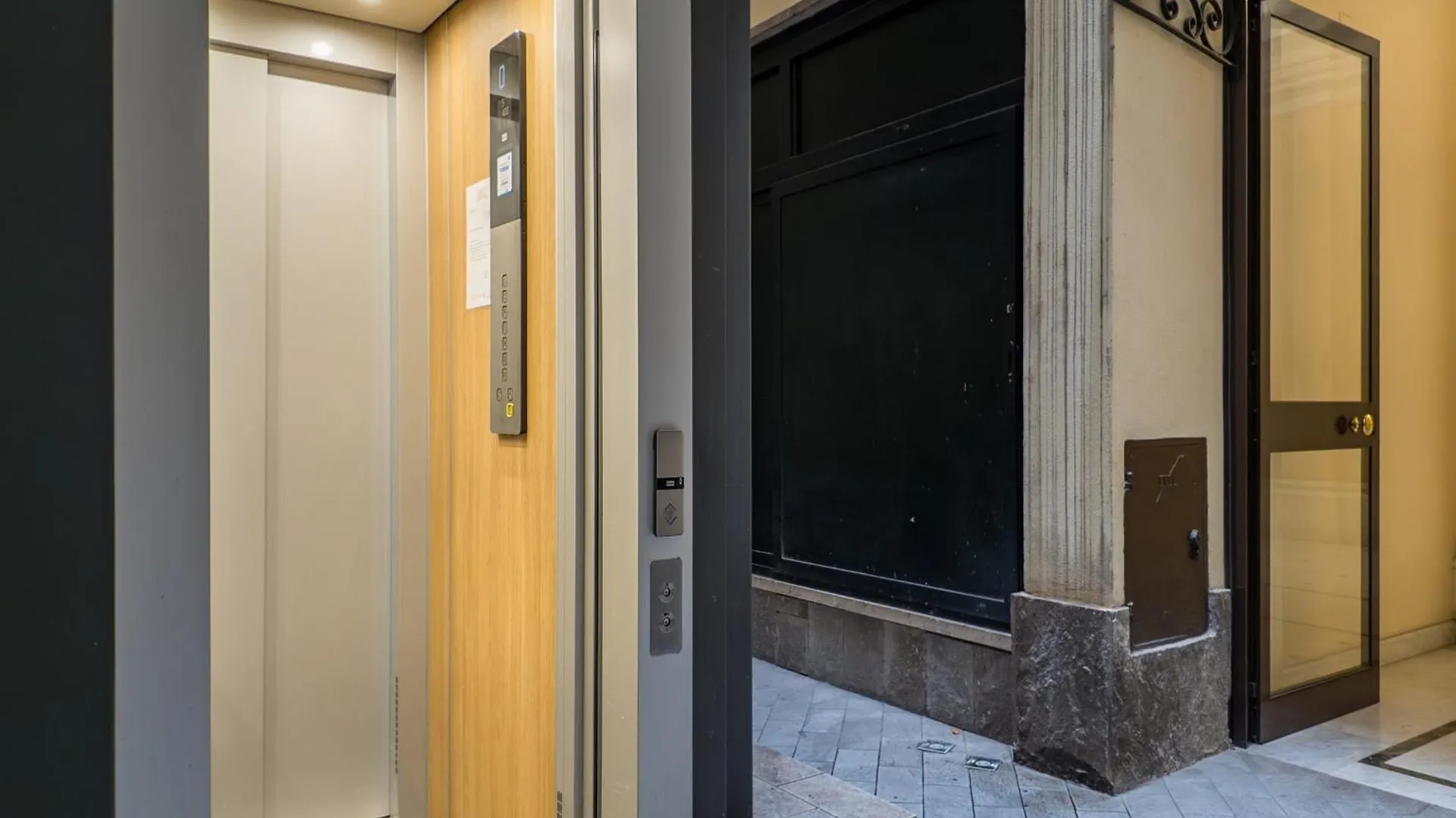 Apartment The Best Rent - One-Bedroom Flat In Tritone Area Rome Italy