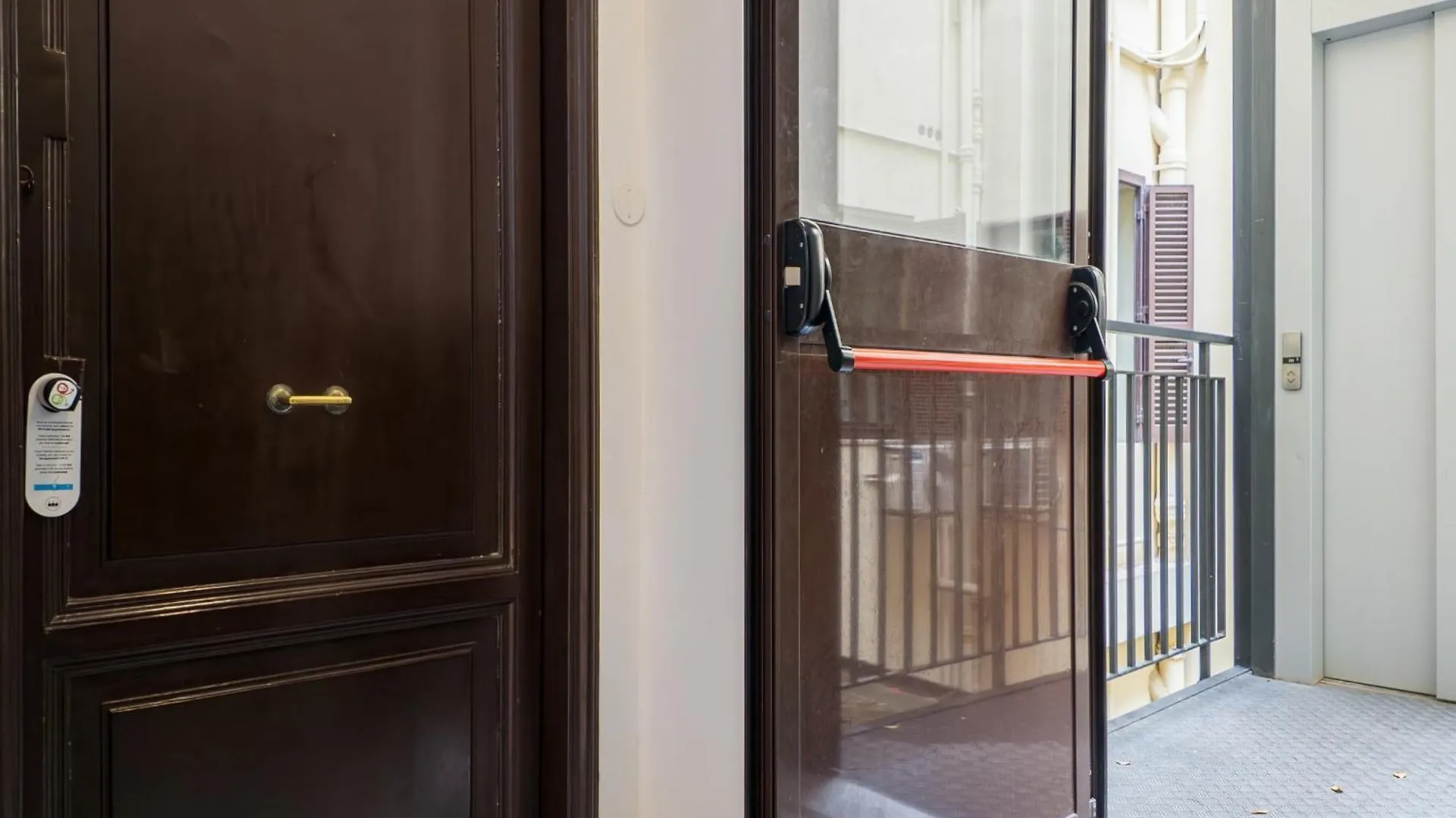 The Best Rent - One-Bedroom Flat In Tritone Area Rome Apartment